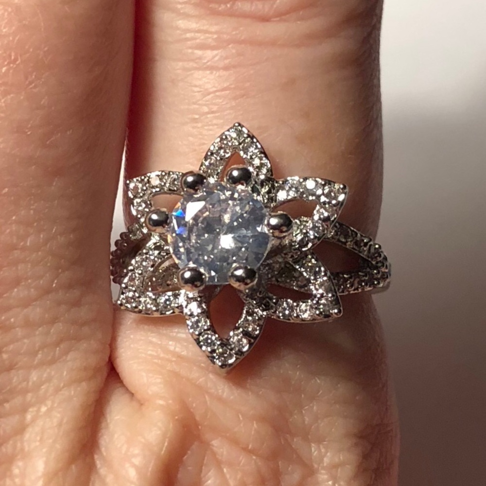 Star Flower on an Eternity Band